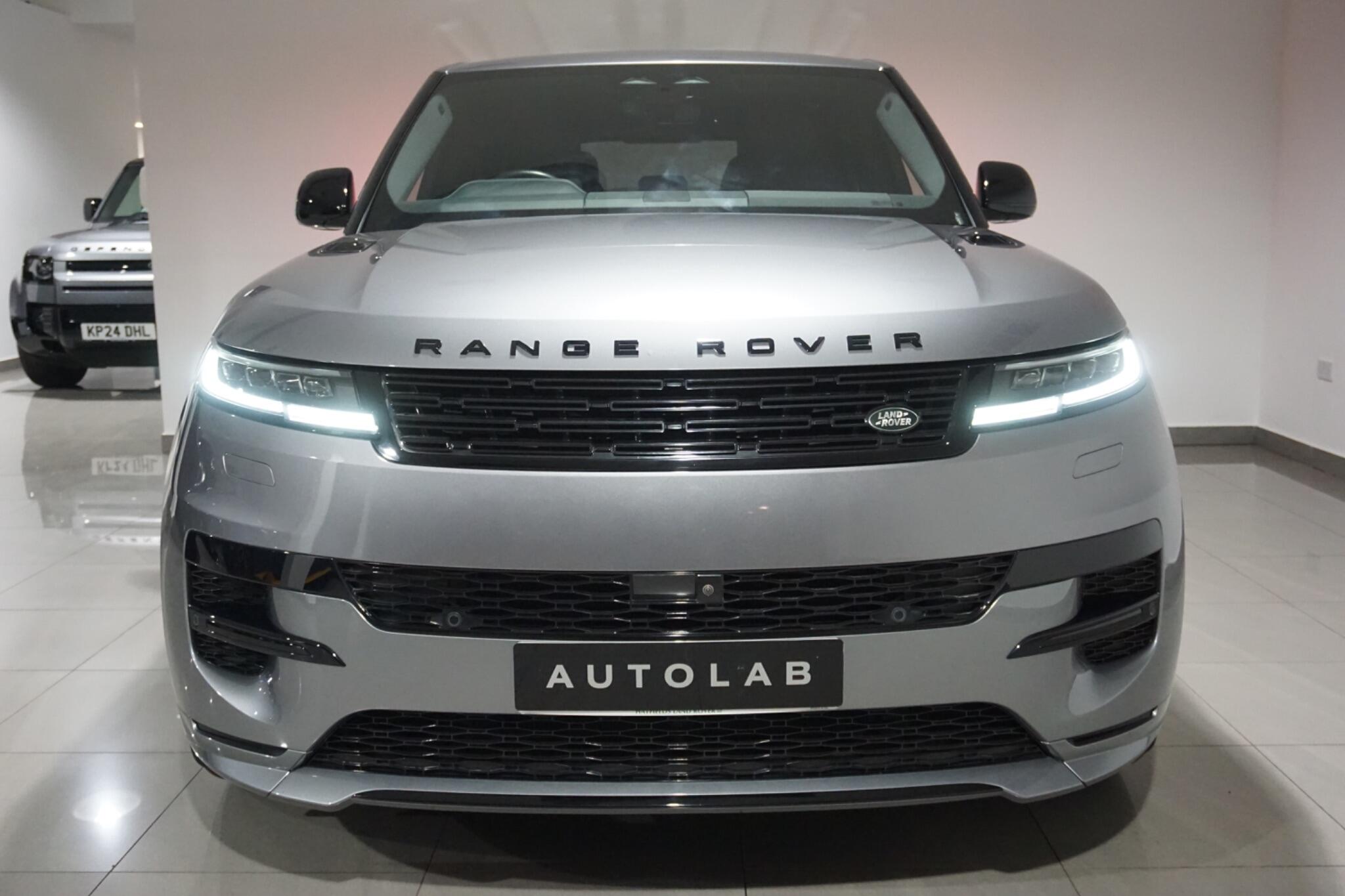 Land Rover Range Rover Sport 3.0 D300 MHEV Dynamic SE SUV 5dr Diesel Auto 4WD Euro 6 (s/s) (300 ps)